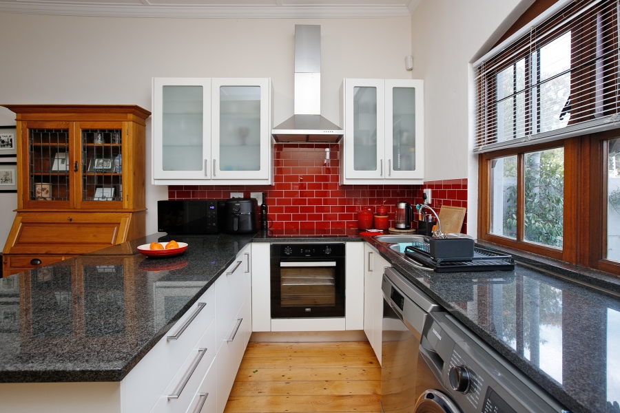 2 Bedroom Property for Sale in Harfield Village Western Cape